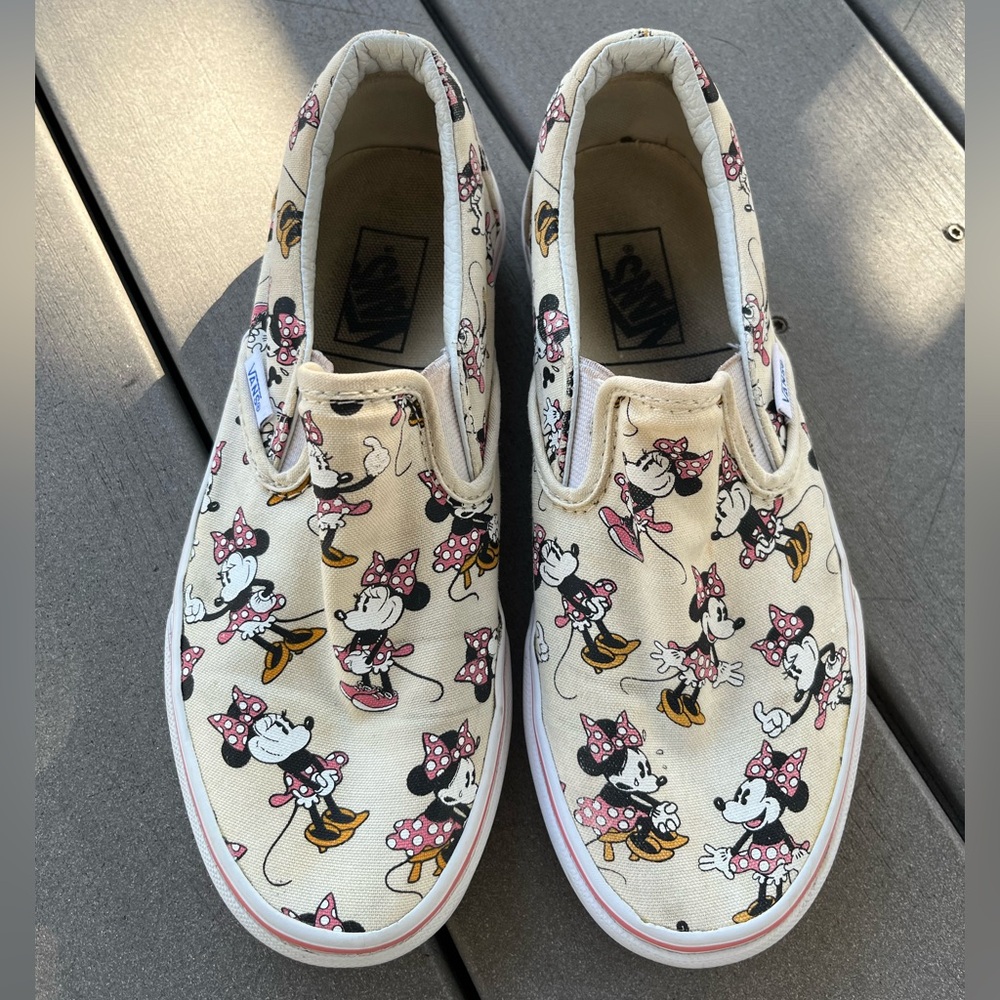 *DONATING 11/10* Vans Disney Minnie Mouse Cream and Pink Sneakers - size 6/36